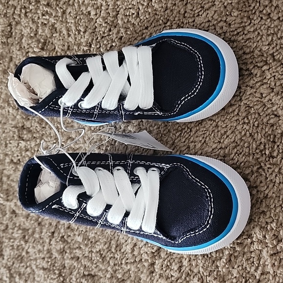 The childrens place boys high top canvas lace up sneakers shoes nwt new navy - Picture 2 of 5